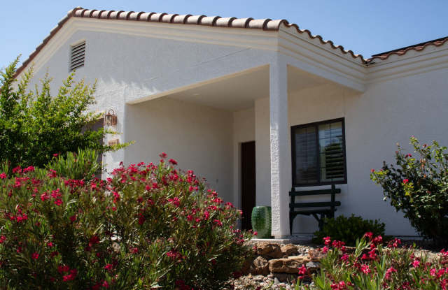 Unfurnished, 1-Year Long-Term Rental photos photos