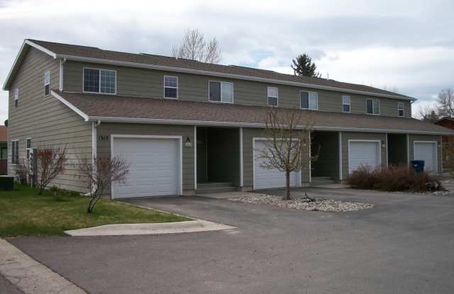 2 Bedroom, 1.5 Bathroom Townhouse photos photos