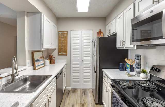 2950 North Apartments Gallery 2