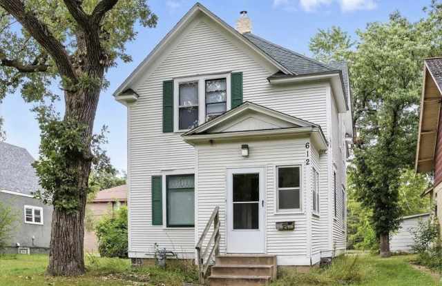 612 7th Ave S photos photos