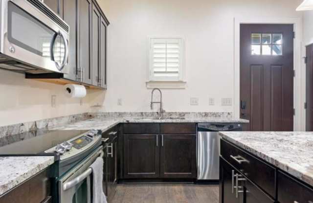 1208 BARRISTERS COURT Gallery 4