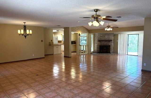 531 Fairway Court Gallery 4