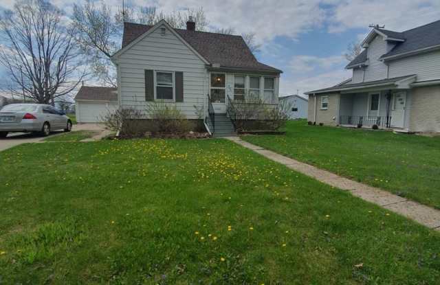 207 N Wilson Gallery 2
