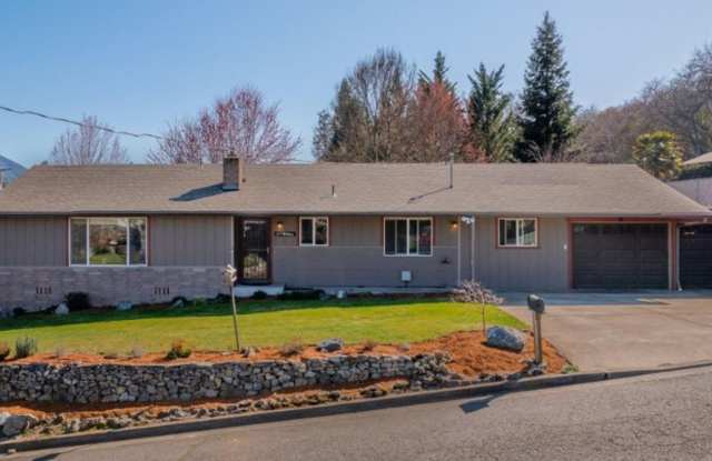 NORTHWEST 4BED/2BATH-FENCED YARD, GARAGE, WASHER/DRYER HOOKUP, STORAGE photos photos