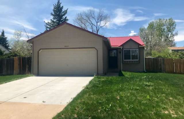 Start a Lease by 4/17 and get $250 off 1st Month! photos photos