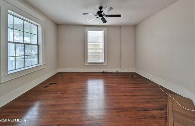 424 WALNUT Court Gallery 4