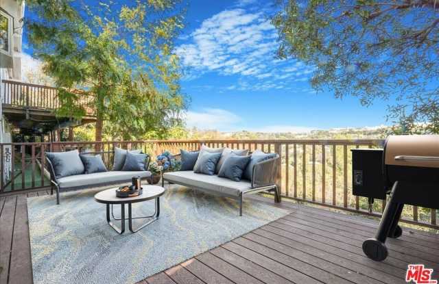 962 N Tigertail Rd photos photos