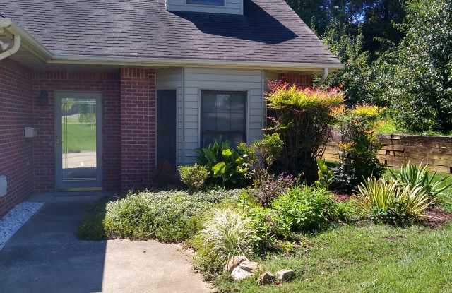 103 Pinewood Dr photos photos