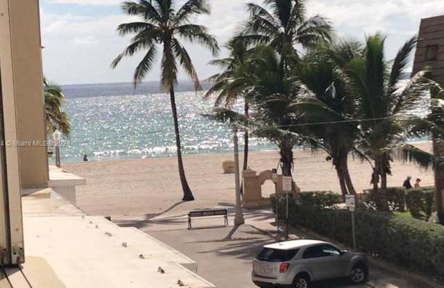 320 S Surf Rd - 320 South Surf Road, Hollywood, FL 33019