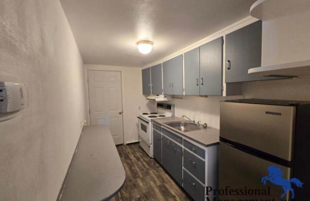 829 Howard Ave. Gallery 4