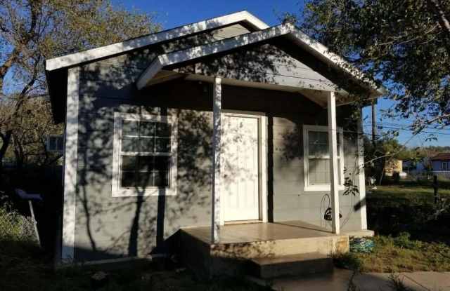105 S FAIRMONT  Back House Street - 105 South Fairmont Street, Amarillo, TX 79106