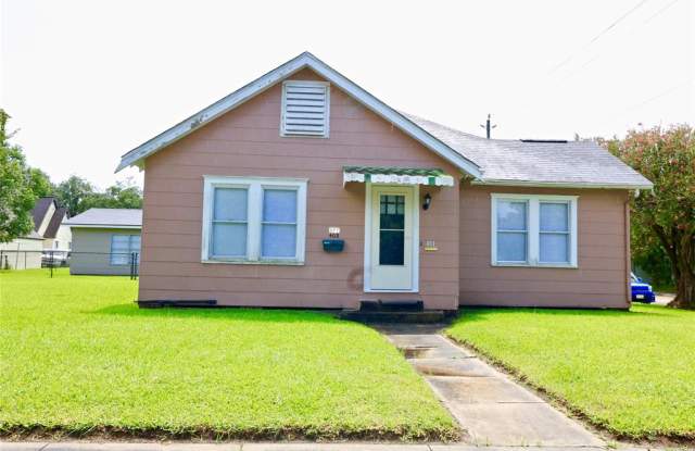 401 East Sterling Avenue-1 Gallery 2