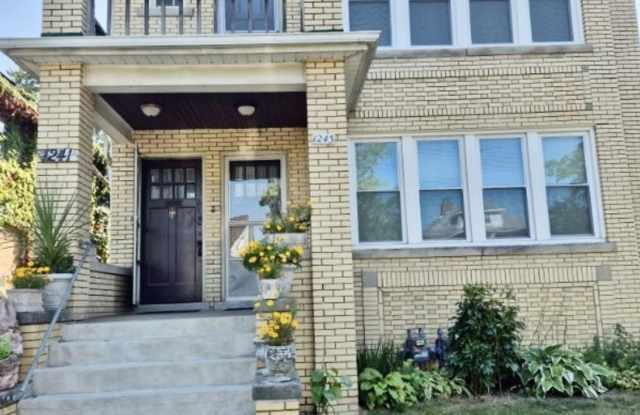 1241 Beaconsfield Street Gallery 1