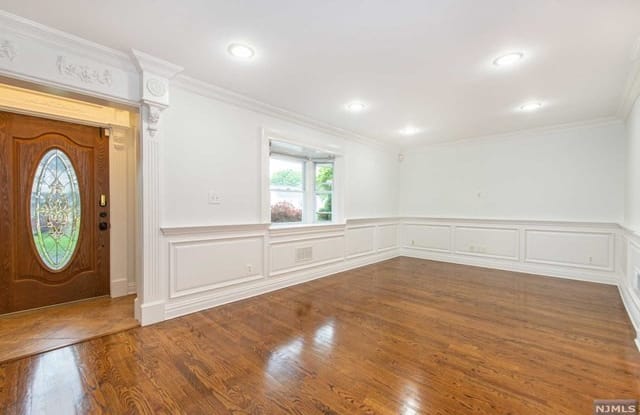 84  Cresthill Avenue - 84 Cresthill Avenue, Clifton, NJ 07012