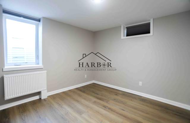 319 14th St SW-Move in Special! 1/2 off your first month of rent!! Gallery 3