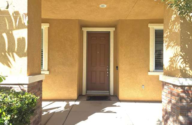 6 Bedroom Home in The Lakes in Menifee Gallery 4