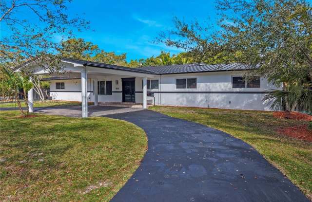7695 SW 142nd St - 7695 Southwest 142nd Street, Palmetto Bay, FL 33158