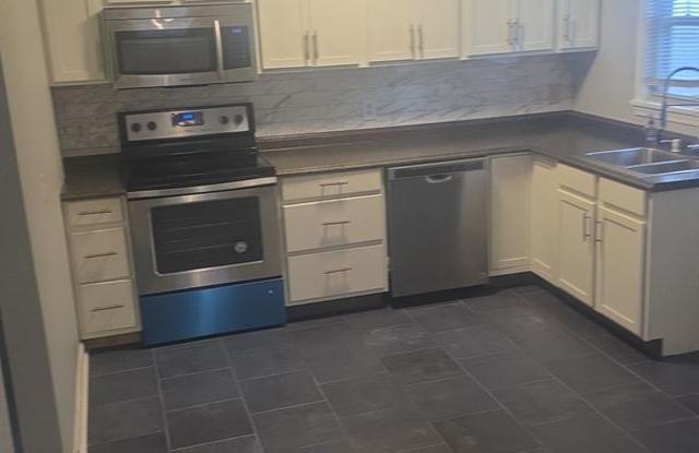 Cute 3BR, 2 BA home in Valley station Gallery 4