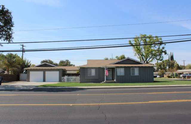 1996 N 11th Avenue photos photos