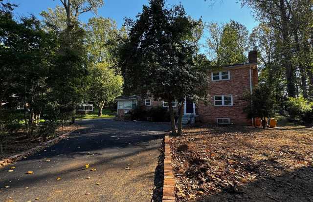 6437 WALTERS WOODS DRIVE Gallery 3
