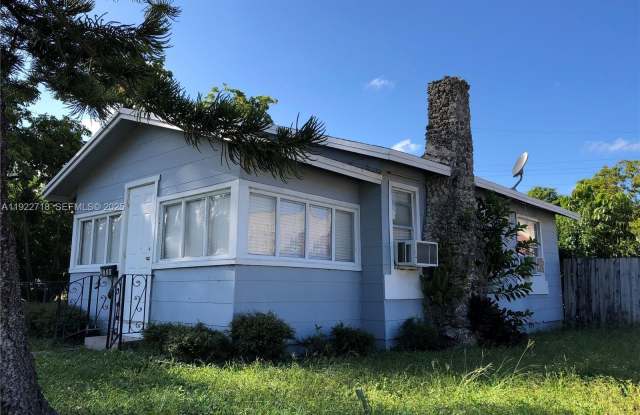 2129 Taylor St photos photos