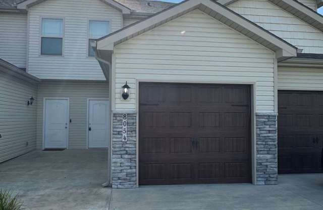 Coming Soon: Well-Maintained 2BR/2.5BA Townhome w/ Garage photos photos