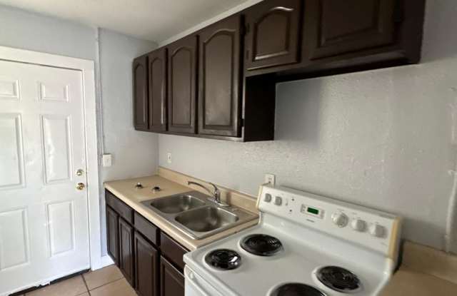 2532/2534 Moncrief Rd photos photos