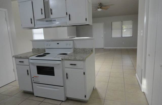 2BD/1B Duplex in Valdosta Gallery 1