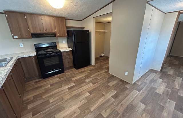 1501 Thomas Dr. Gallery 2