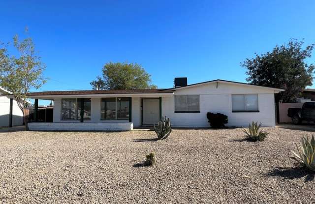 3022 West Country Gables Drive - 3022 West Country Gables Drive, Phoenix, AZ 85053
