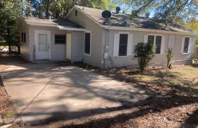 504 Church Street - 504 Church Street, Laurens, SC 29360