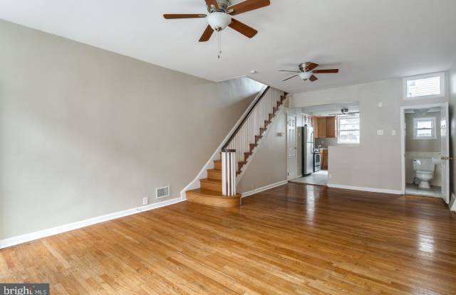 2236 S CHADWICK STREET Gallery 2