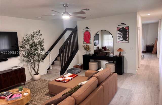 2641 SW 83rd Ter Gallery 2