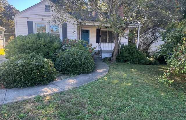 Fantastic Location  Price......More pictures to come! photos photos