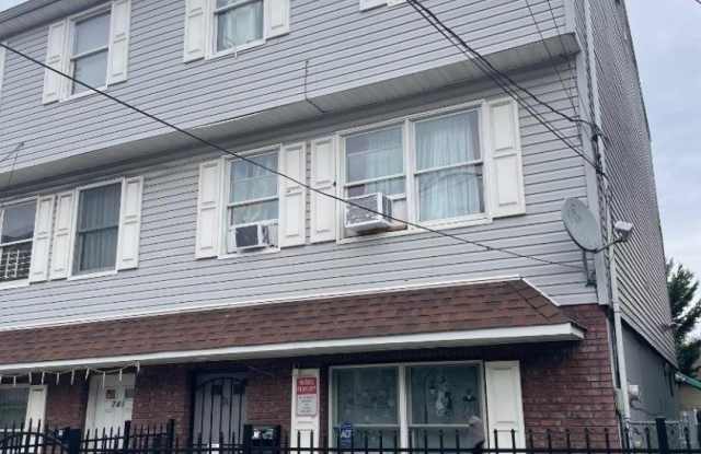 743 E 18Th St - 743 East 18th Street, Paterson, NJ 07501