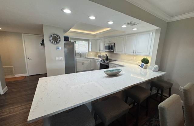 Flagship Village Condo in The Landings Yacht Golf & Tennis Club Gallery 3