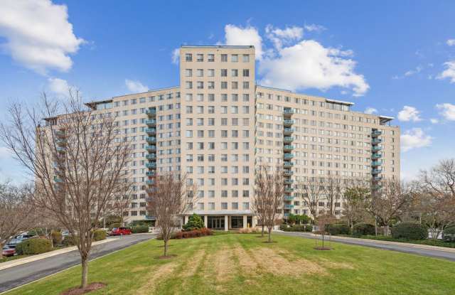 Fabulous Penthouse Apartment in N. Bethesda with Parking and All Utilities Included photos photos Fabulous Penthouse Apartment in N. Bethesda with Parking and All Utilities Included photos photos