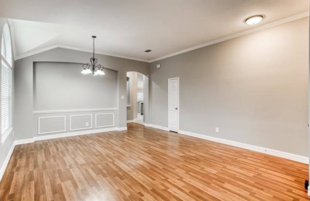 10708 Red Cedar Drive Gallery 3