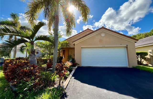 4340 Pine Ridge Ct Gallery 1