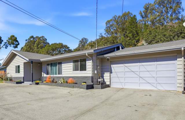 Country property close to town! photos photos