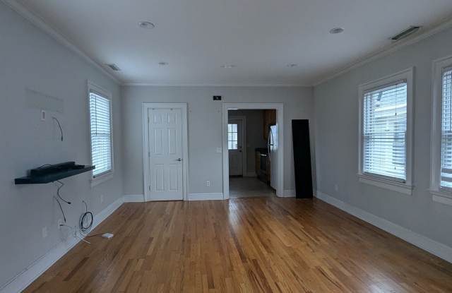 19 1st Street Gallery 4