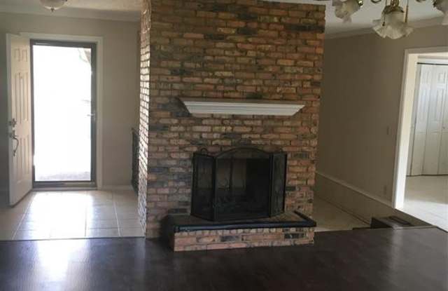 4023 Lynbrook Lane - 4023 Lynbrook Lane, Arlington, TX 76015