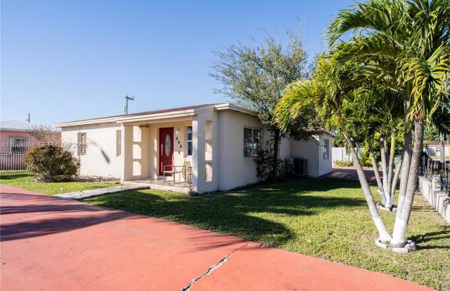 690 E 10th Ave photos photos