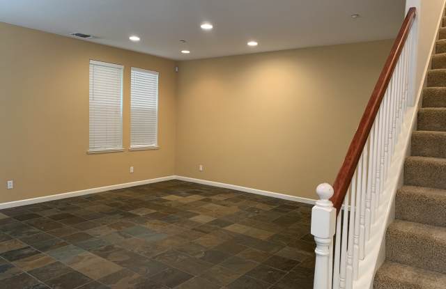 2227 Cedrus Dr Gallery 3