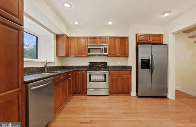 2057 GOLF COURSE DR - 2057 Golf Course Drive, Reston, VA 20191