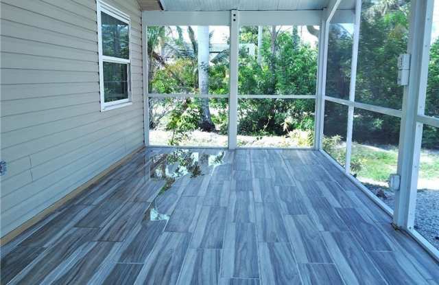 7257 Victory Road Gallery 4
