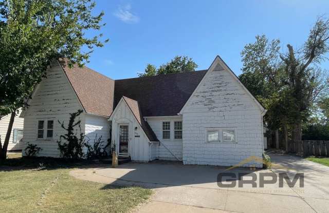 4 bedroom home with oversized garage photos photos