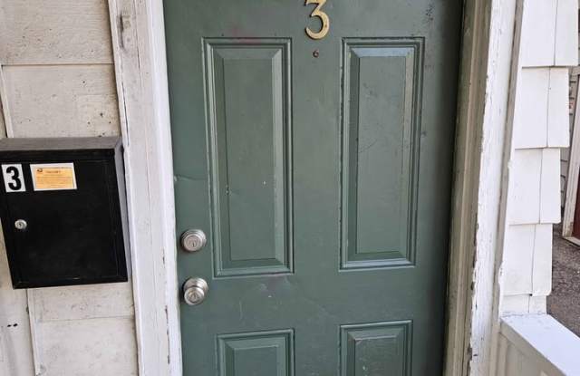 412 West Saginaw Street - 3 Gallery 2