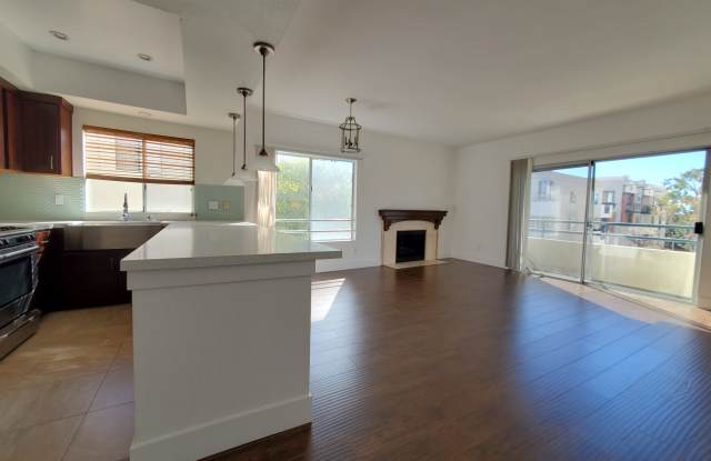 1546 Amherst Avenue photos photos