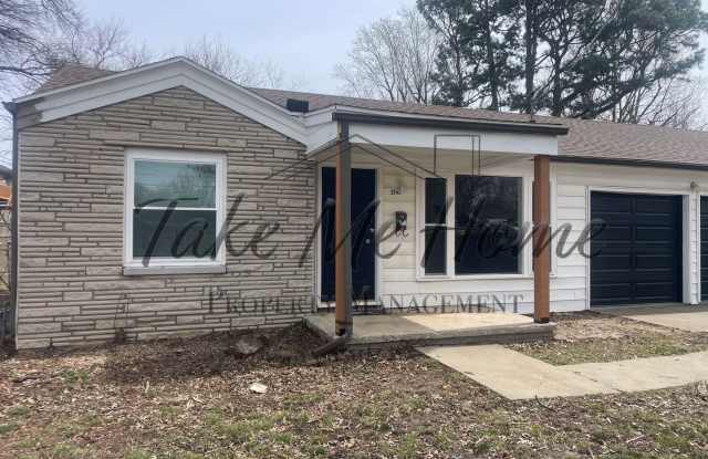 Remodeled 2-Bed, 1-Bath Duplex in Prime Springfield Location! photos photos